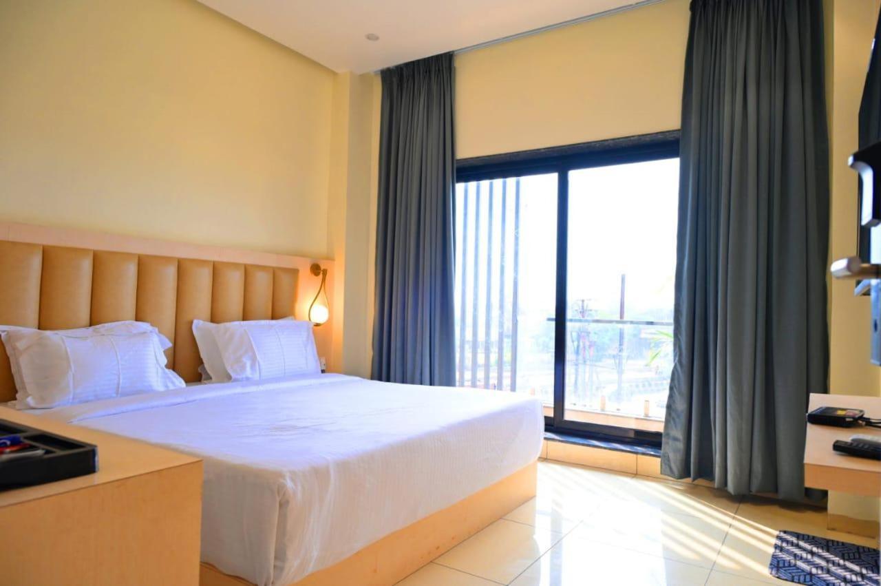 Hotel Shree Ji Inn Raipur  Exterior photo